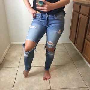 Hollister (HcO) Crop Jeans
